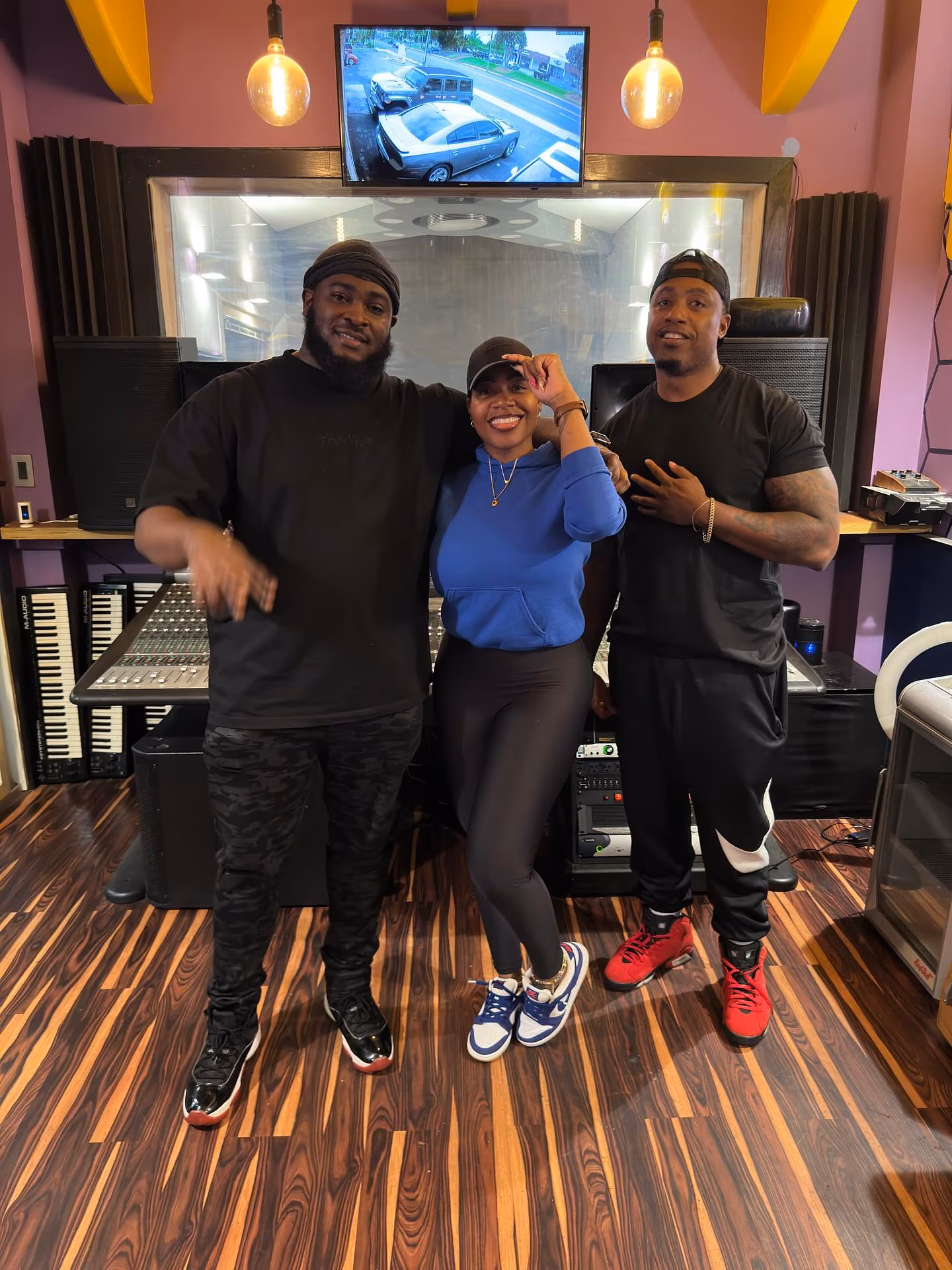Fantasia Teases New Project at AudioBox Studios Grammy-winning vocalist shares behind-the-scenes snapshots teasing her next music release.
