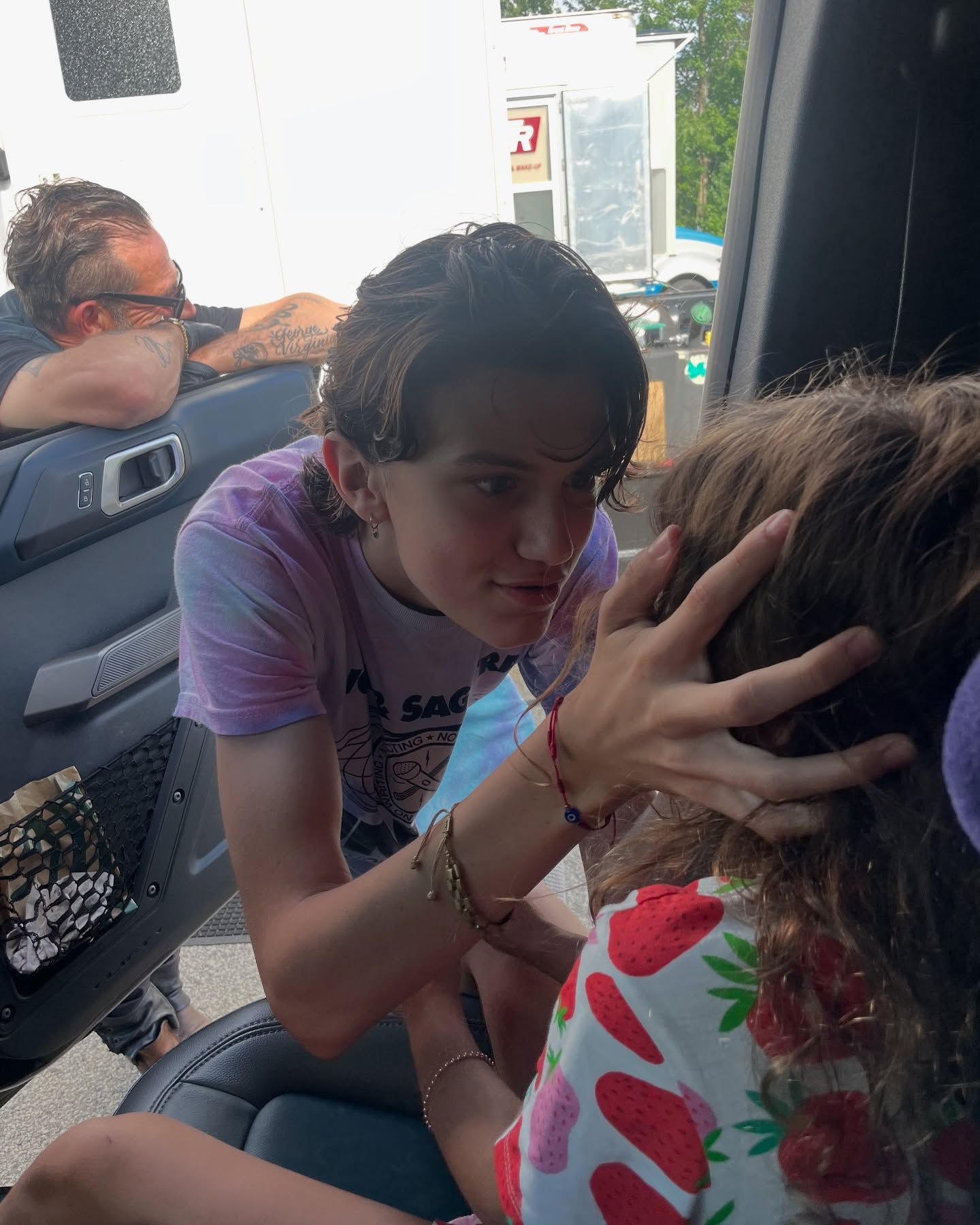 Hilarie Burton Brings Kids to Walking Dead: Dead City Set