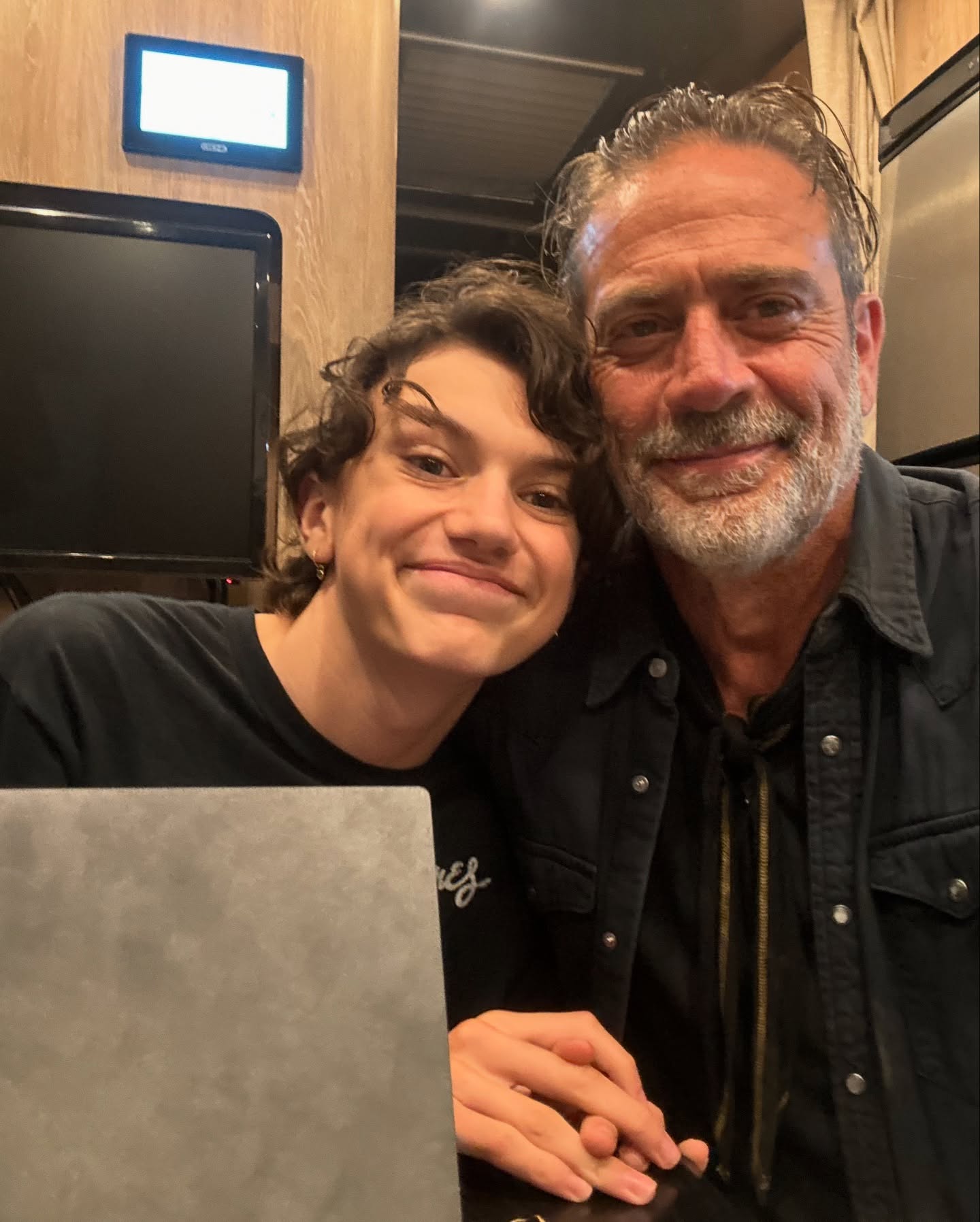 Hilarie Burton Brings Kids to Walking Dead: Dead City Set