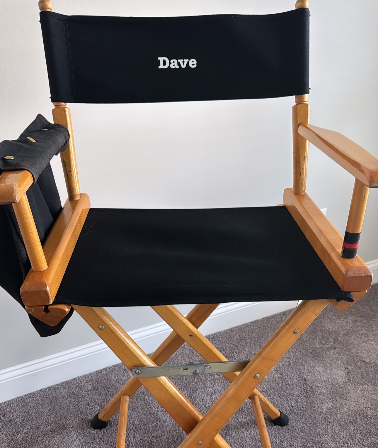 J.R. Ramirez’s Monday BTS from 'It's Not Like That' Set