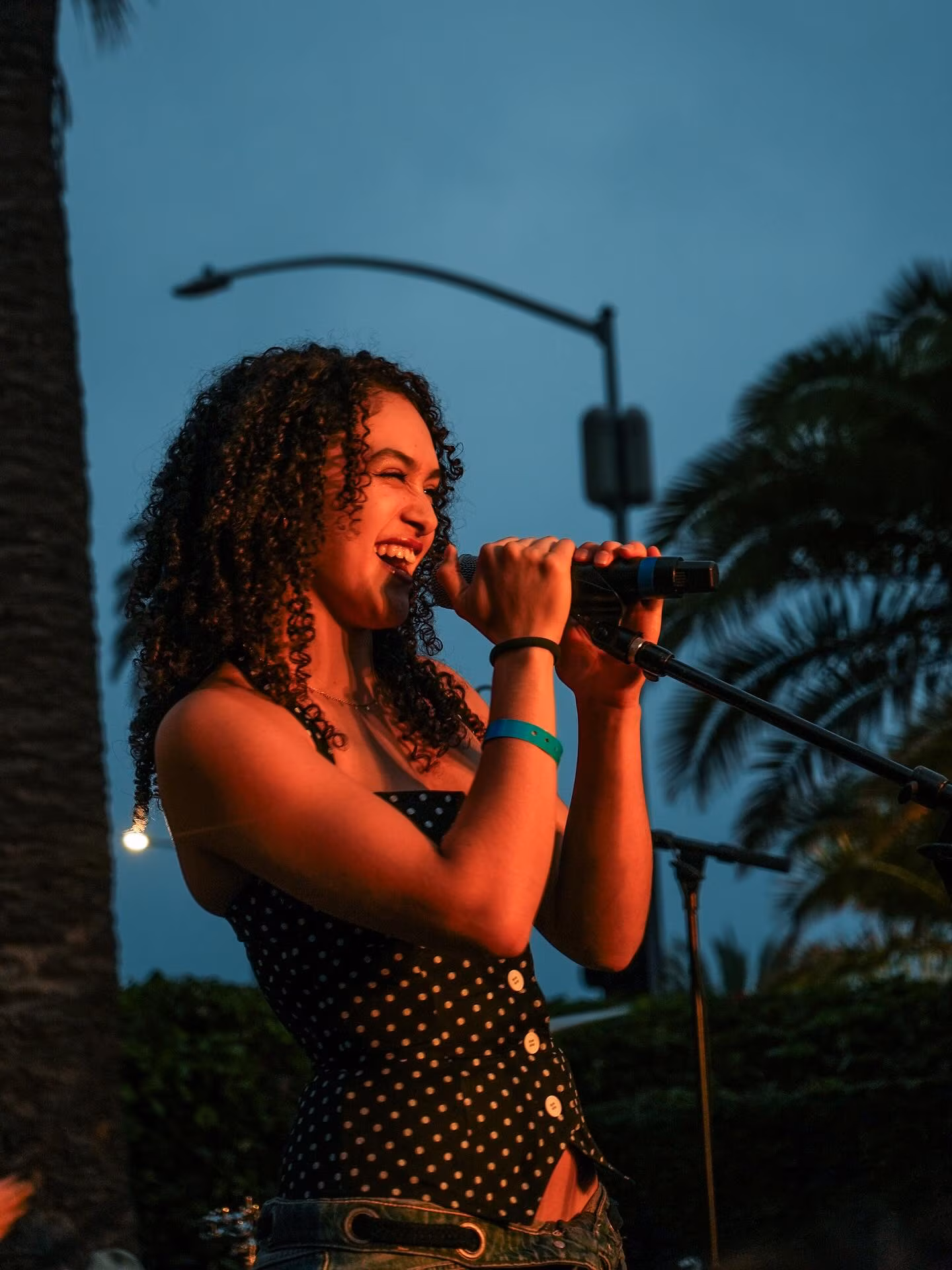 Jason Momoa Rocks The Bungalow Sunset Set