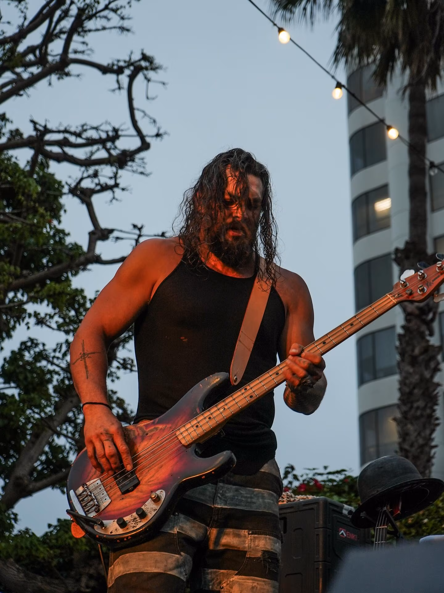 Jason Momoa Rocks The Bungalow Sunset Set