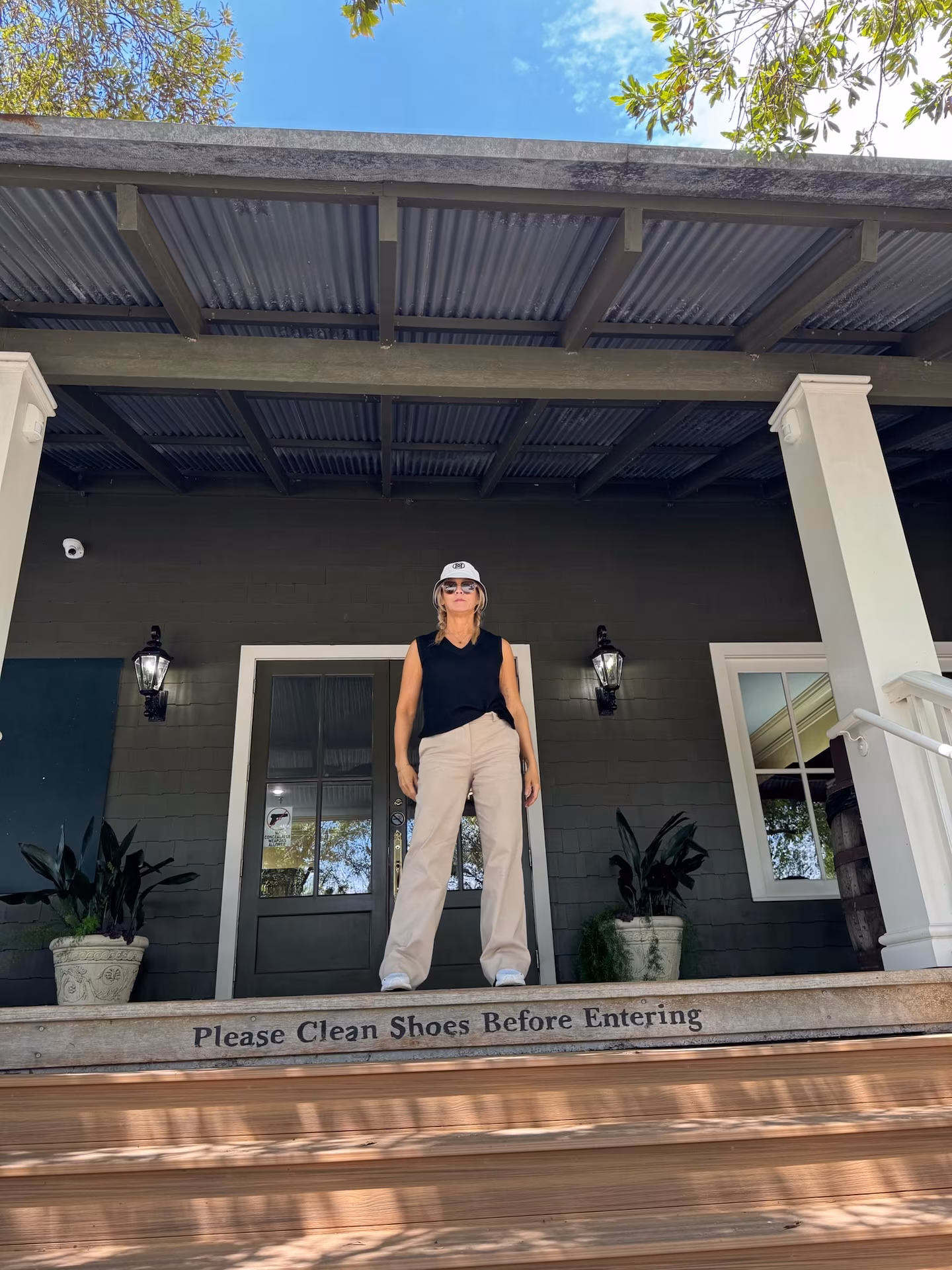 Jennie Garth’s Spring Snapshot: Stars, Style and Starbucks Pup Cups