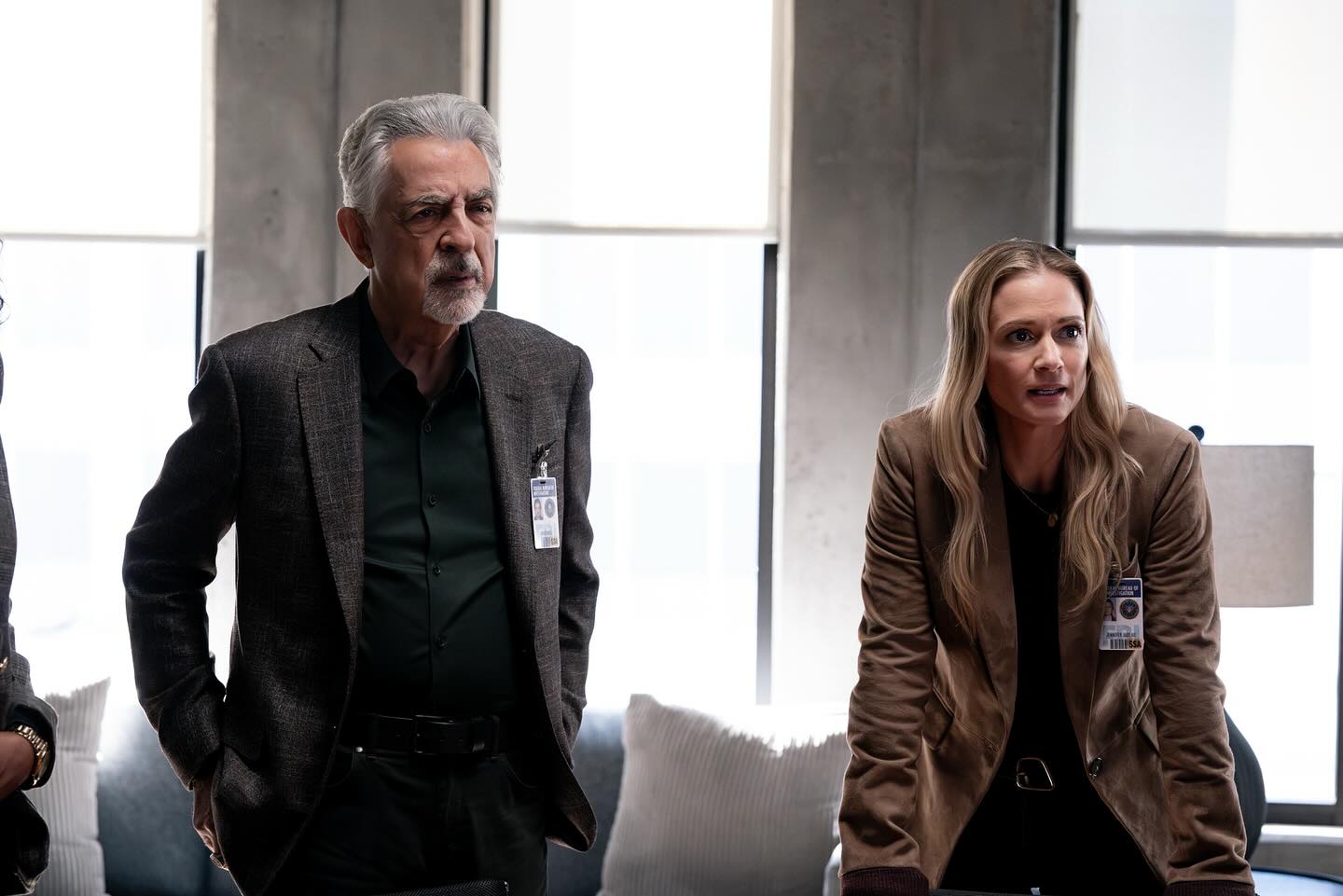 Joe Mantegna Shows AJ Cook Italian Hand Gesture in New Criminal Minds Episode