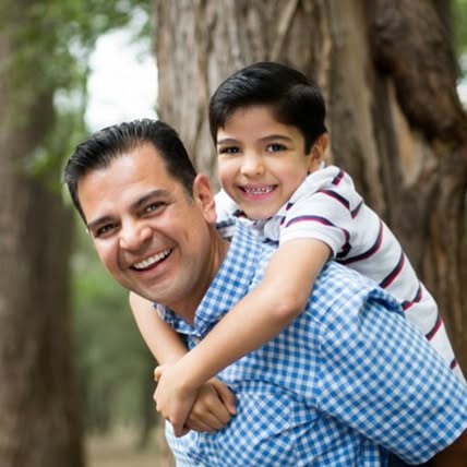 John Leguizamo Honors Latino Dads on Father’s Day