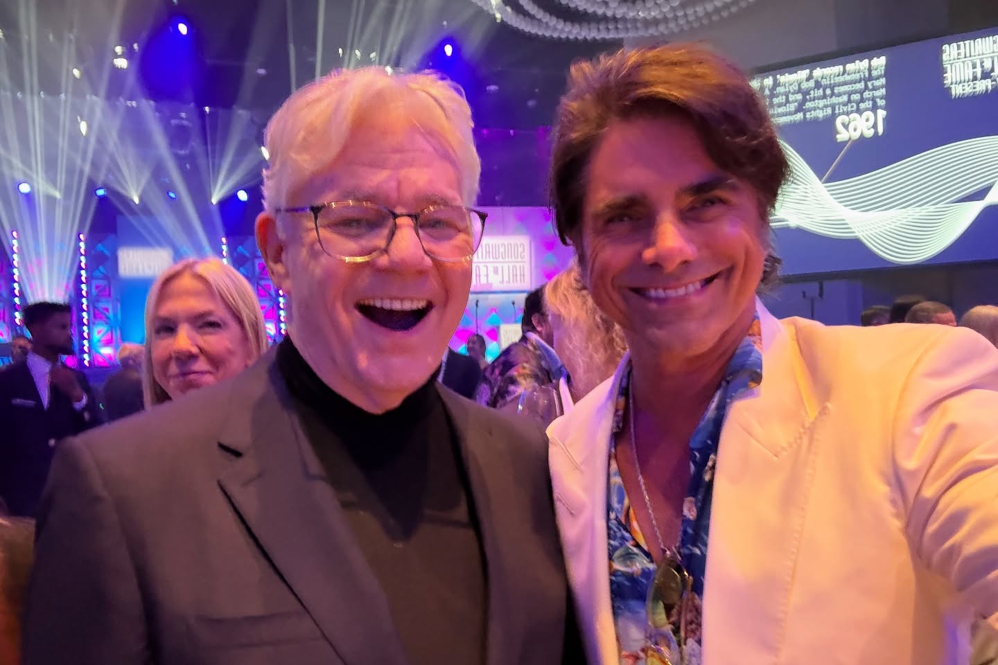 John Stamos Drops Candid Beach Boys Tour Photodump