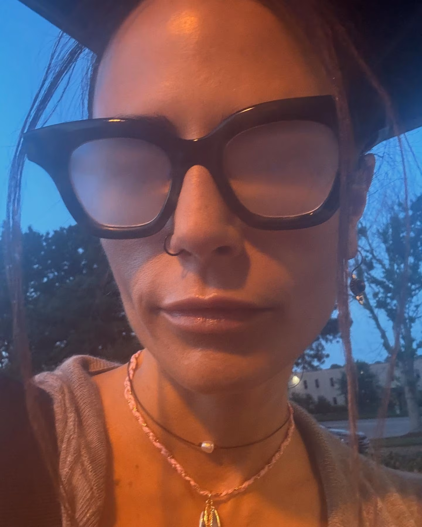 Jordana Brewster Embraces Summer Humidity in New Post Actress battles haze as she unveils lush vista shots, soothing fans with serene scenery!!!