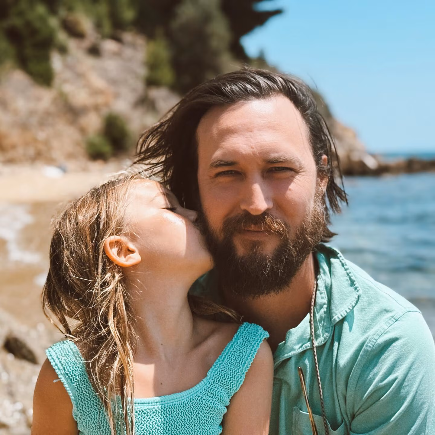 Kate Hudson Salutes Dads on Instagram This Father’s Day
