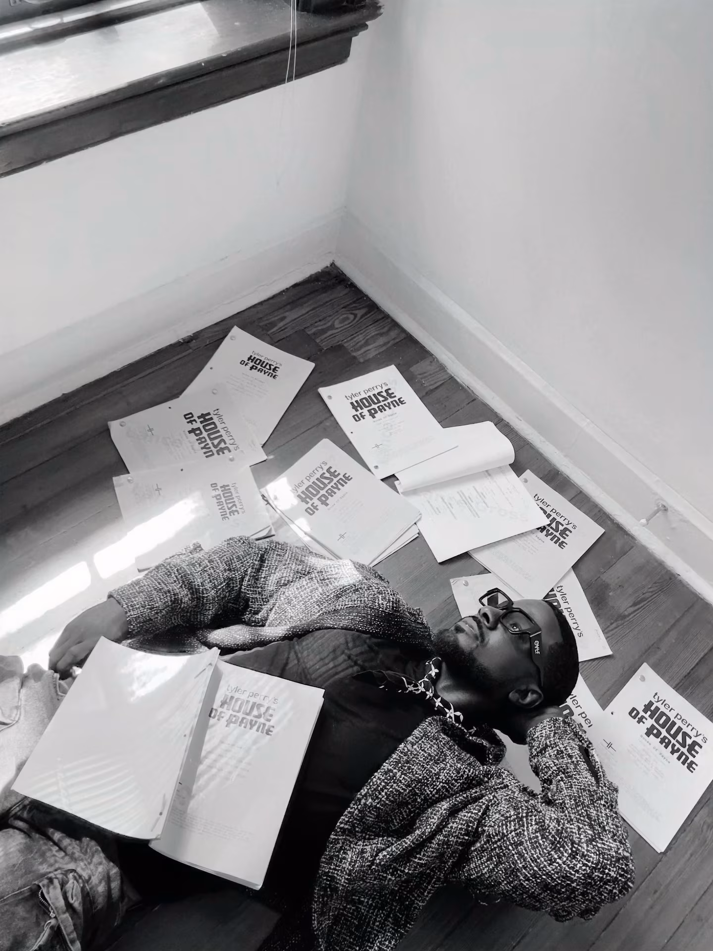 Lance Gross Pops Out in Dapper Style Reveal Actor-turned-model unveils a fresh look under wraps before grabbing everyone’s attention!!