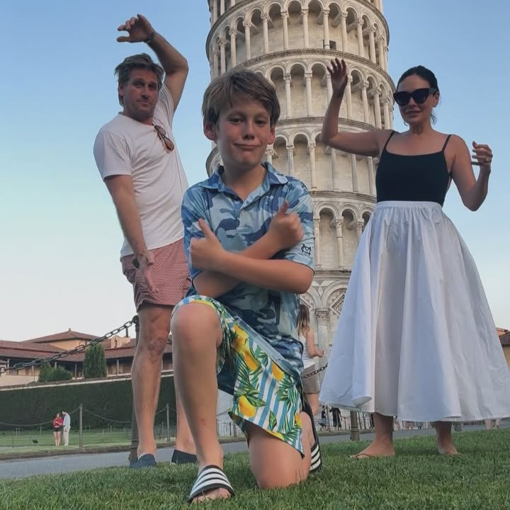Lindsay Price Embraces Italy on Scenic Tuscany Trip