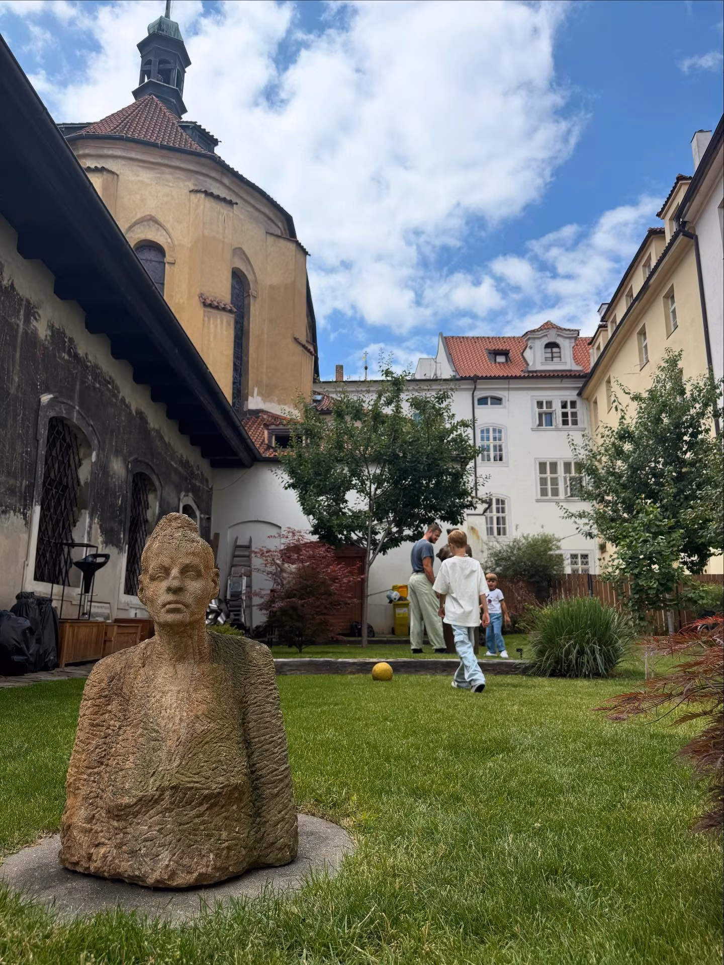Minka Kelly Spotlights Quirky Animal Art in Prague