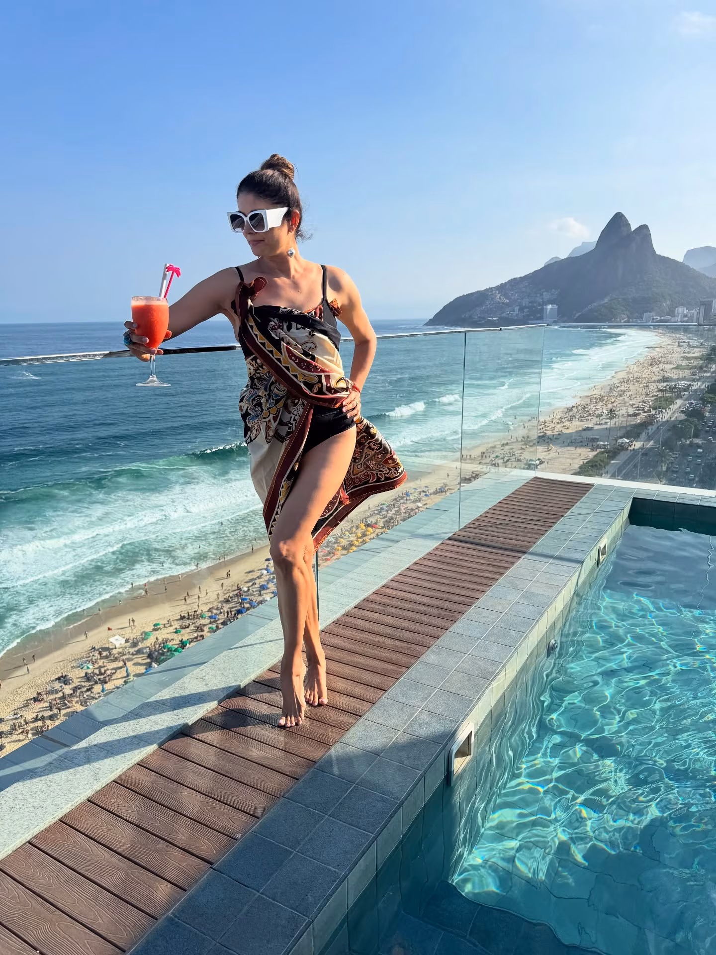 Pooja Batra Soaks Up Breathtaking Views at Ipanema Beach Indian icon shares sun-kissed Rio retreat in Sol hideaway, treating fans to seaside bliss!