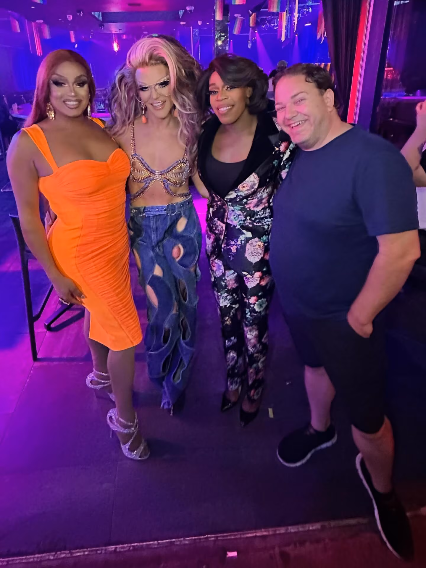 Willam Belli Shares Playful Selfie with Mug4dayz and Jasmine Masters Drag alum teases fans via 'otter tail length foot' caption group snapshot—tag yourselves!!